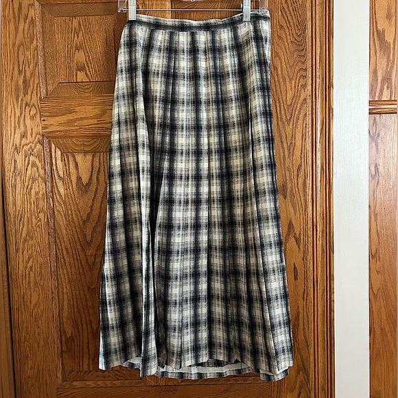 Orvis Skirts Pleated Skirt Poshmark